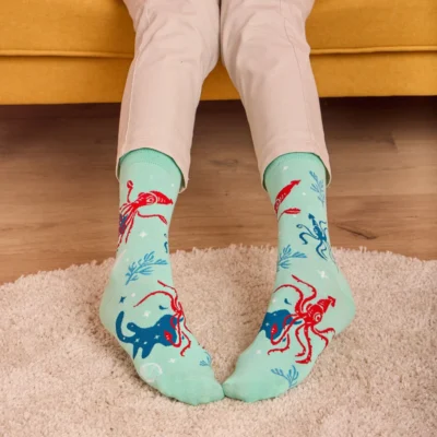 Calcetines divertidos de algodón "sin costuras". CALAMAR