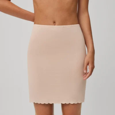 Falda combinación corte láser nude